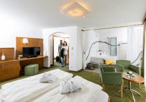 © 2024 Hotel Rockenschaub