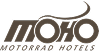 Logo von "MoHo Motorrad Hotels" in dunkler Schrift mit stilisiertem Motorradlenker über dem Schriftzug.